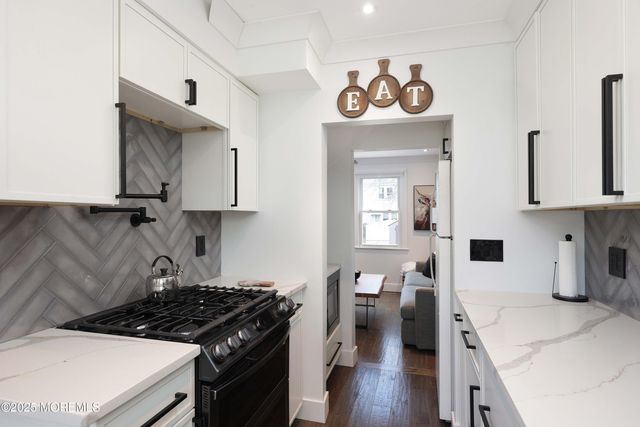 28 Belshaw Avenue, Shrewsbury Twp, NJ 07724