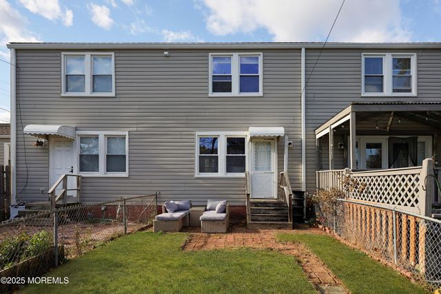 28 Belshaw Avenue, Shrewsbury Twp, NJ 07724