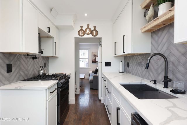 28 Belshaw Avenue, Shrewsbury Twp, NJ 07724