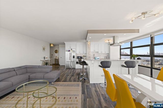 6050 E John F Kennedy Boulevard 20G, West New York, NJ 07093