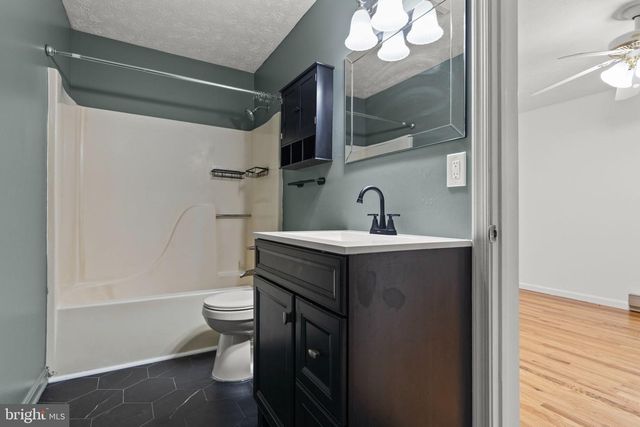 110 LAKERIDGE DR, Stephens City, VA 22655