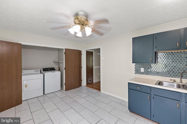 110 LAKERIDGE DR, Stephens City, VA 22655