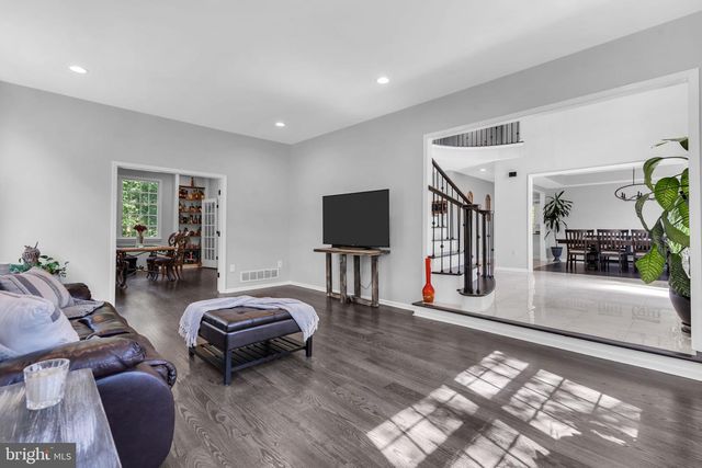 24 CARRIAGE WAY, Millstone Township, NJ 08510