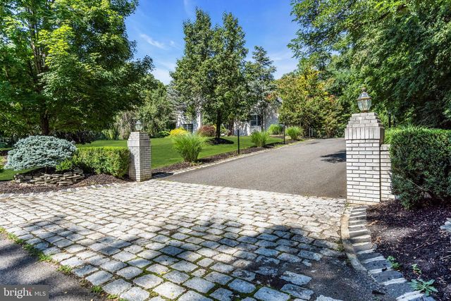 24 CARRIAGE WAY, Millstone Township, NJ 08510