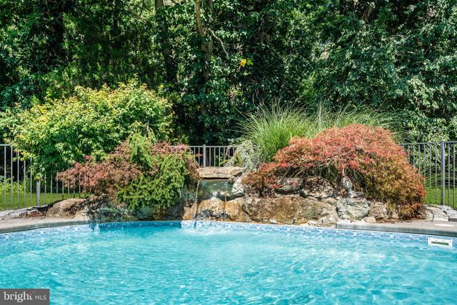 24 CARRIAGE WAY, Millstone Township, NJ 08510