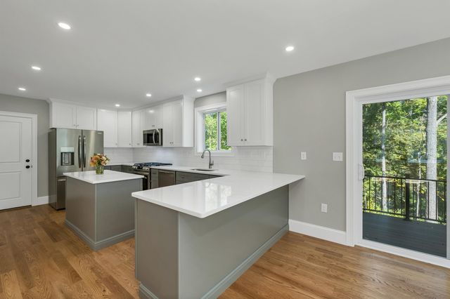 1 Allen Lane, Durham, NH 03824