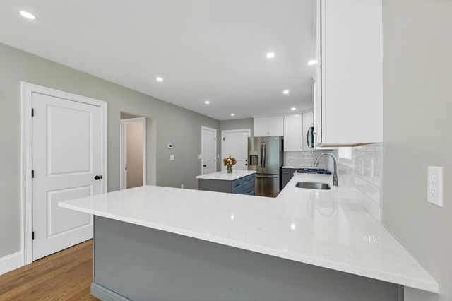 1 Allen Lane, Durham, NH 03824