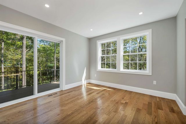 1 Allen Lane, Durham, NH 03824