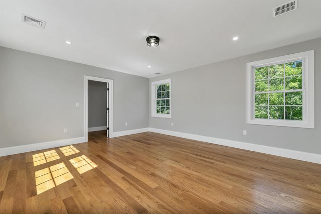 1 Allen Lane, Durham, NH 03824