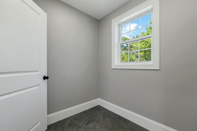 1 Allen Lane, Durham, NH 03824