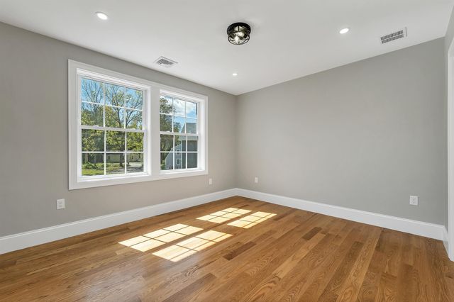 1 Allen Lane, Durham, NH 03824