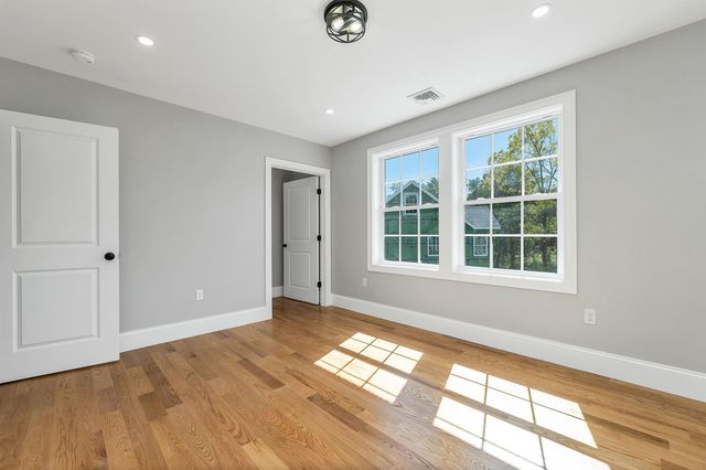 1 Allen Lane, Durham, NH 03824