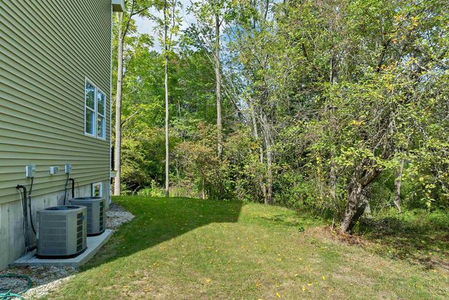 1 Allen Lane, Durham, NH 03824