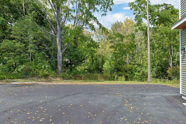 1 Allen Lane, Durham, NH 03824