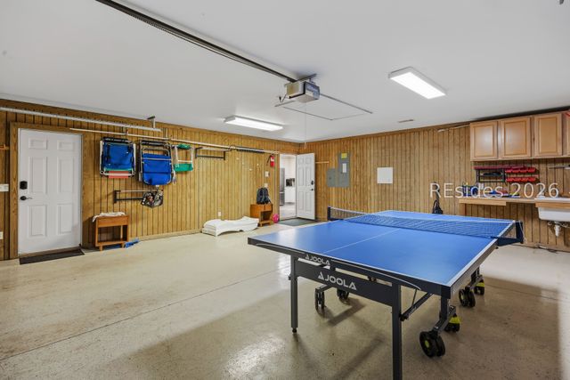 37 Woodbine Pl, Hilton Head Island, SC 29928
