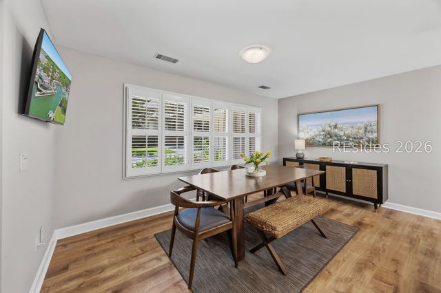 37 Woodbine Pl, Hilton Head Island, SC 29928