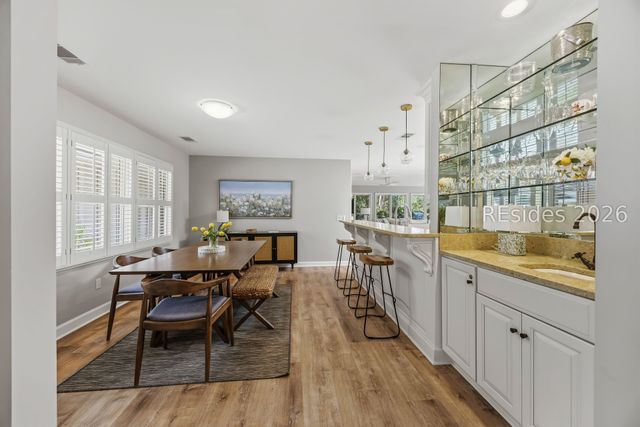 37 Woodbine Pl, Hilton Head Island, SC 29928