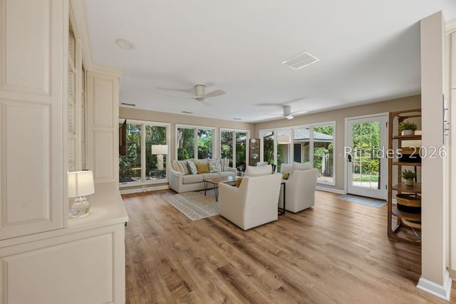 37 Woodbine Pl, Hilton Head Island, SC 29928