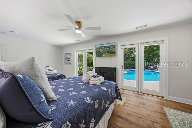 37 Woodbine Pl, Hilton Head Island, SC 29928