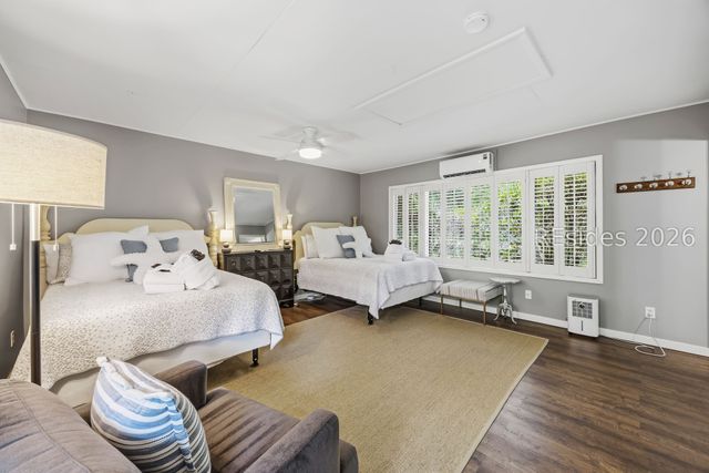 37 Woodbine Pl, Hilton Head Island, SC 29928