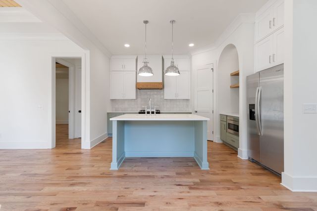 411 Achievement Dr, Nashville, TN 37209