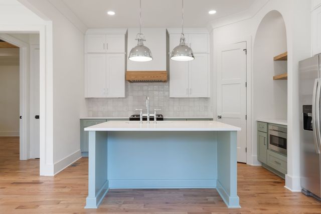 411 Achievement Dr, Nashville, TN 37209