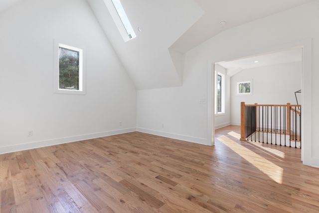 411 Achievement Dr, Nashville, TN 37209