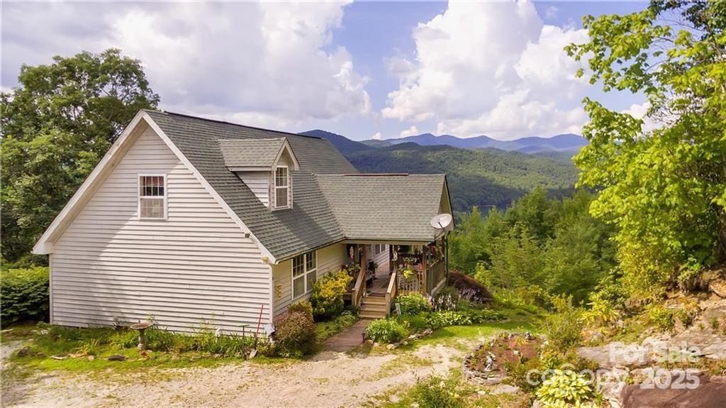 612 Old Home Place Road, Tuckasegee, NC 28783