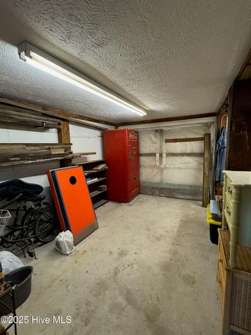 2810 Canal Cove Road, Lake Waccamaw, NC 28450