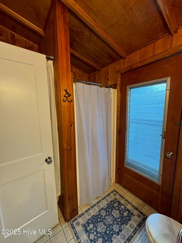 2810 Canal Cove Road, Lake Waccamaw, NC 28450