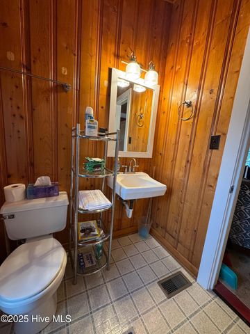 2810 Canal Cove Road, Lake Waccamaw, NC 28450