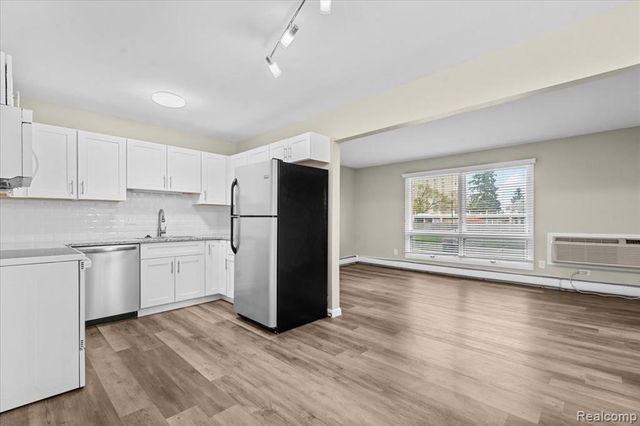 1545 Cherboneau 41, Detroit, MI 48207