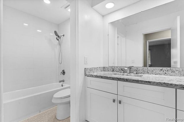 1545 Cherboneau 41, Detroit, MI 48207