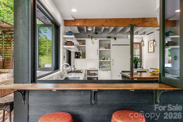 53 Buchanan Place, Asheville, NC 28801