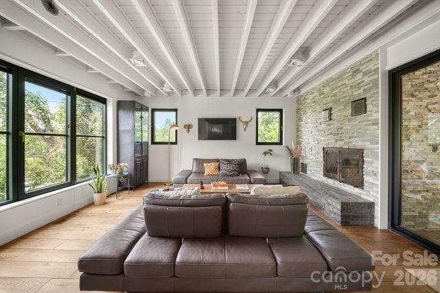 53 Buchanan Place, Asheville, NC 28801