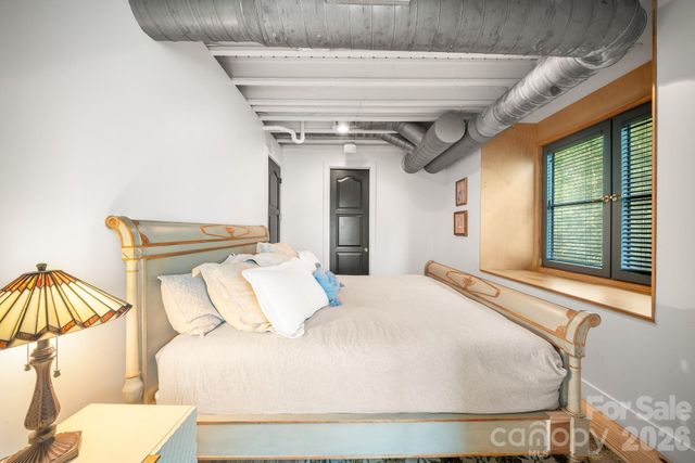 53 Buchanan Place, Asheville, NC 28801