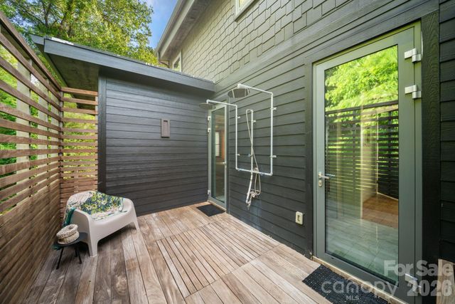 53 Buchanan Place, Asheville, NC 28801