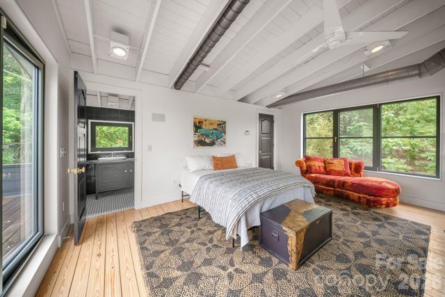 53 Buchanan Place, Asheville, NC 28801