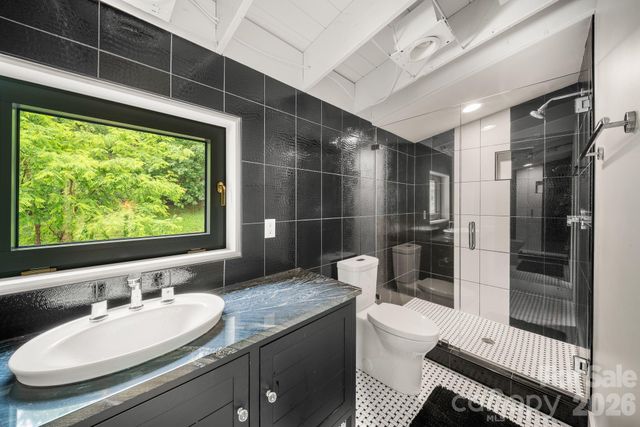 53 Buchanan Place, Asheville, NC 28801
