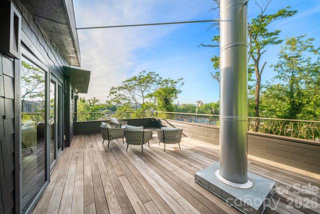 53 Buchanan Place, Asheville, NC 28801