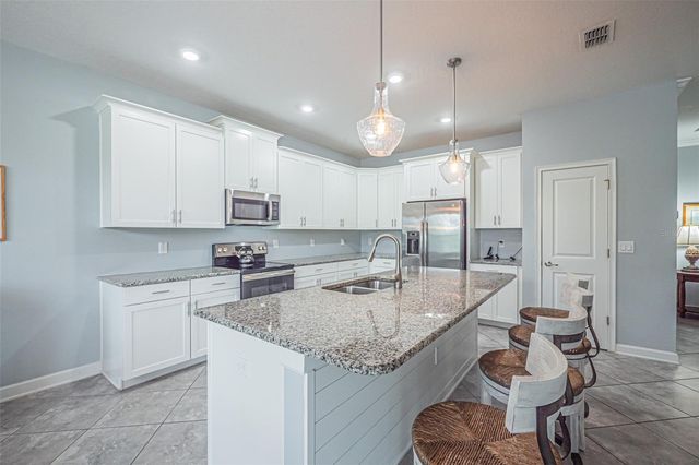 10174 LOVEGRASS LANE, Orlando, FL 32832