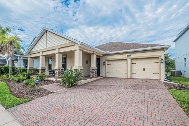 10174 LOVEGRASS LANE, Orlando, FL 32832