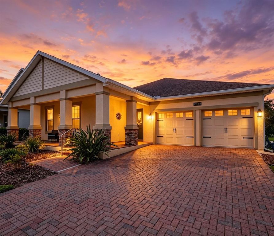 10174 LOVEGRASS LANE, Orlando, FL 32832