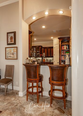 2113 Ironwood Dr, Midland, TX 79707