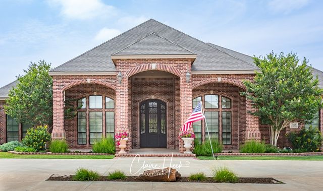 2113 Ironwood Dr, Midland, TX 79707