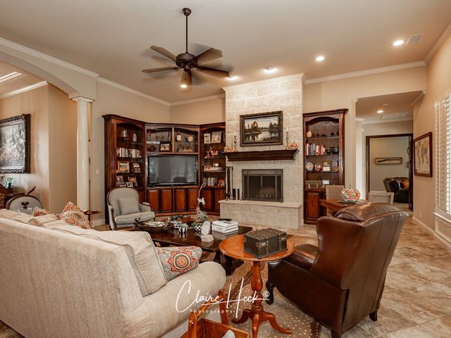 2113 Ironwood Dr, Midland, TX 79707