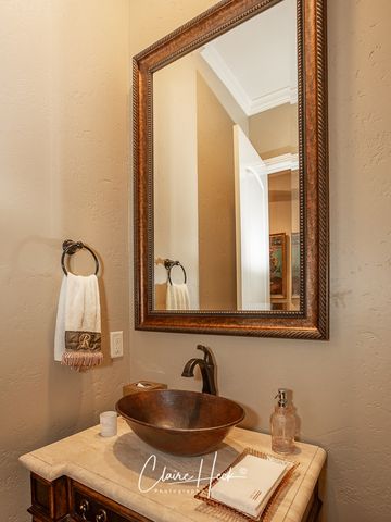 2113 Ironwood Dr, Midland, TX 79707