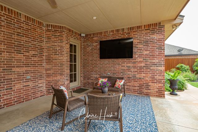 2113 Ironwood Dr, Midland, TX 79707