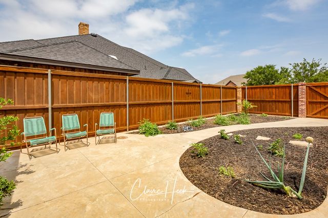 2113 Ironwood Dr, Midland, TX 79707