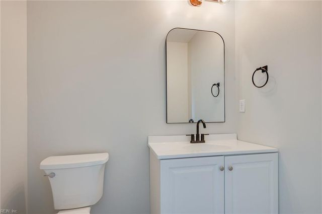 6124 Lexington Ct Ste B, Virginia Beach, VA 23464